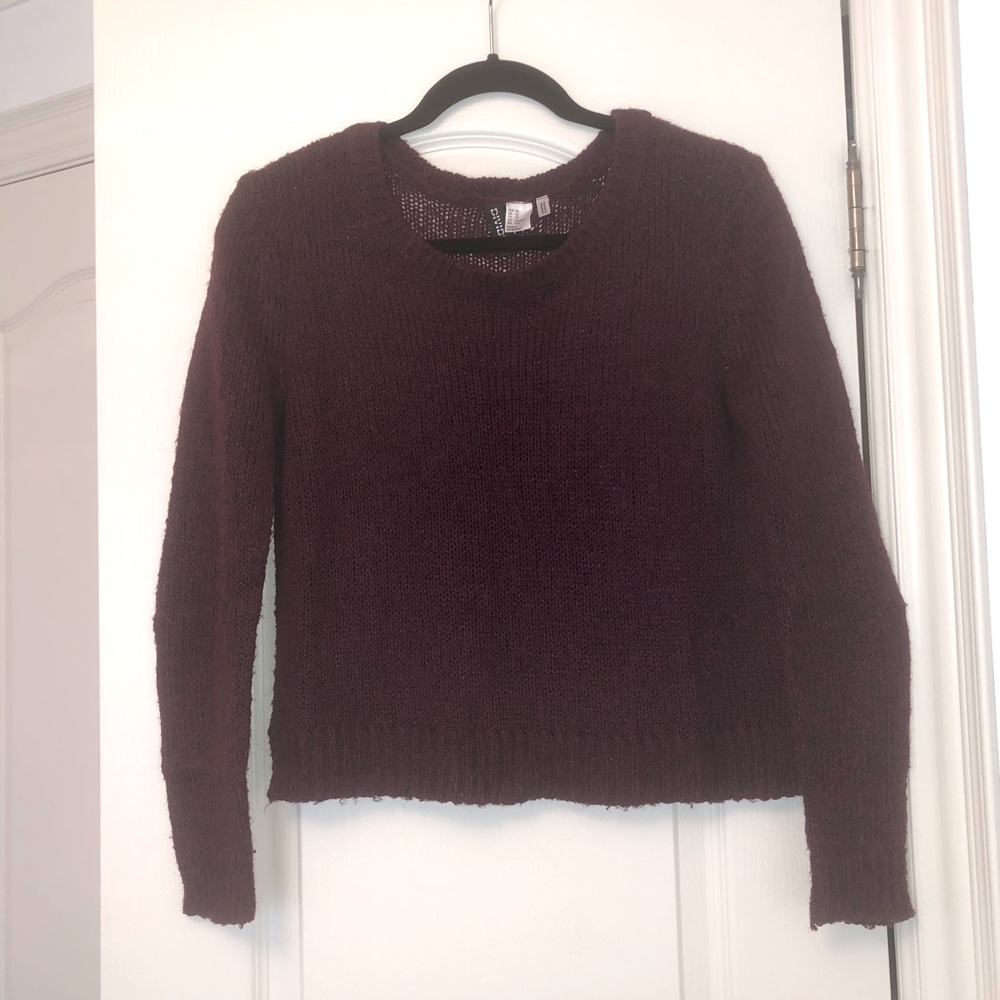 H&M Divided burgundy cropped sweater